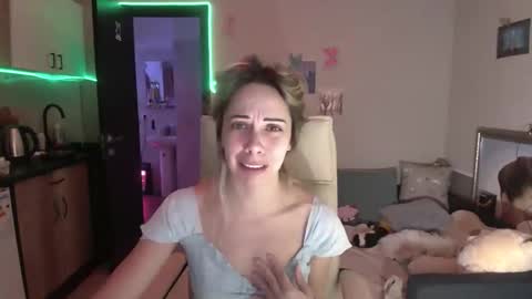 lady_smile69 online show from 15, 11, 2025