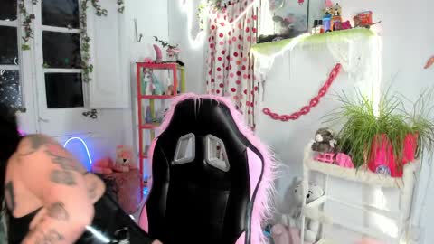 Snapshot of lady_sontse_ chatting on 4, 4, 2026 Mia online show from 4, 4, 2026