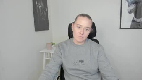 Snapshot of ladyalessa chatting on 13, 7, 2026 ALESSA online show from 13, 7, 2026
