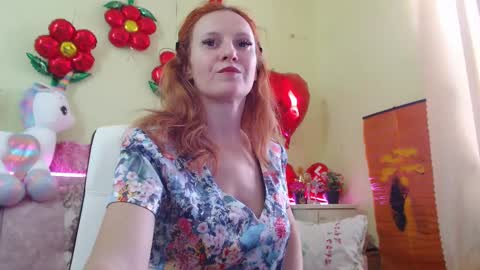 Sima Ladybigsmile online show from 18, 2, 2025