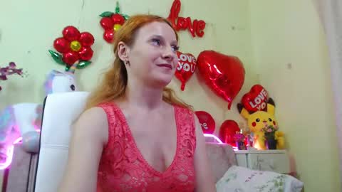 Sima Ladybigsmile online show from 2, 3, 2025