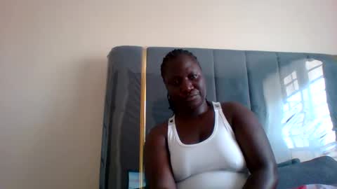 lindah32 online show from 26, 12, 2024