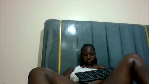 lindah32 online show from 26, 12, 2024