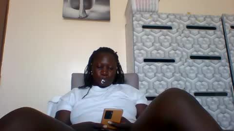 lindah32 online show from 16, 1, 2025