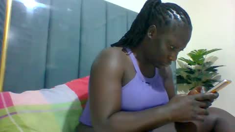 lindah32 online show from 6, 2, 2025