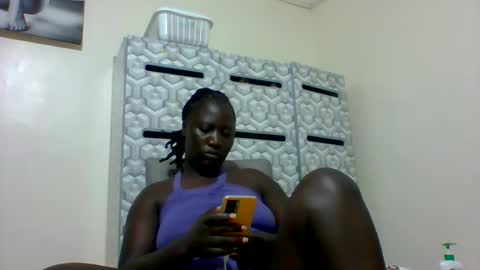 lindah32 online show from 4, 3, 2025