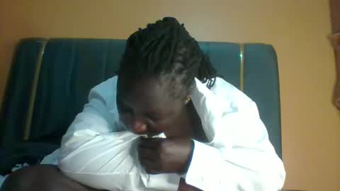 lindah32 online show from 28, 9, 2025