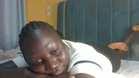 lindah32 online show from 28, 11, 2025