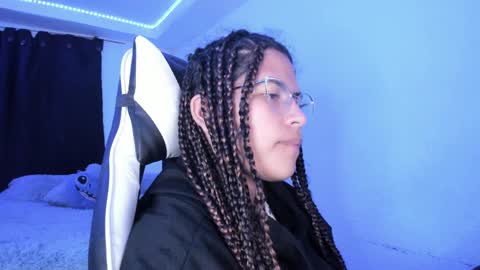  Lady  online show from 9, 2, 2025