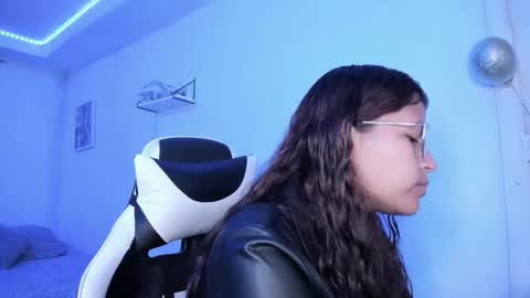  Lady  online show from 18, 11, 2025