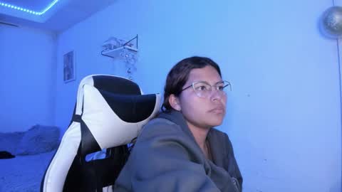  Lady  online show from 15, 12, 2025