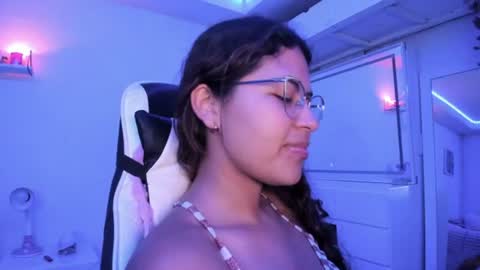Snapshot of ladybrown_16 chatting on 17, 6, 2026 Lady online show from 17, 6, 2026