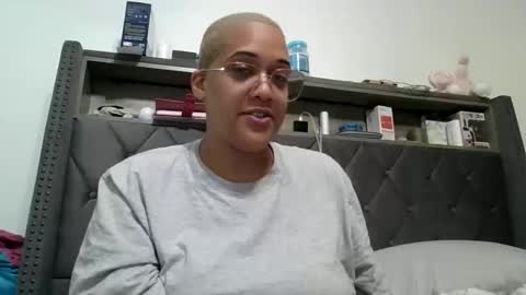 Snapshot of ladycinnabon chatting on 24, 4, 2026 Stephanie online show from 24, 4, 2026