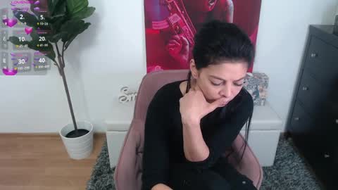 Snapshot of ladyliia chatting on 5, 4, 2026 Lia online show from 5, 4, 2026