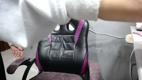 Snapshot of ladynemesis00 chatting on 28, 11, 2025 ladynemesis00 online show from 28, 11, 2025