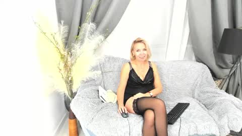 ladysexyx online show from 21, 10, 2025