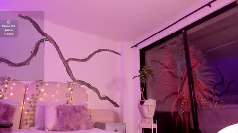 Lady  online show from 26, 9, 2025