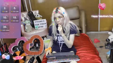 Skinnygirl online show from 5, 12, 2024