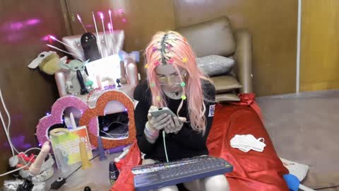 Skinnygirl online show from 28, 1, 2025