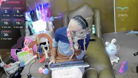 Skinnygirl online show from 5, 11, 2025