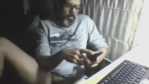 La Genova esta Dura beard boy male dick mastubate latinosexy latinohot latino glasses mature strong stronglegs online show from 15, 4, 2026