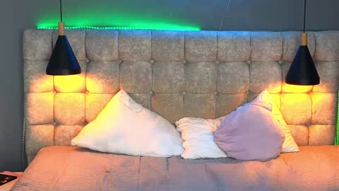 Snapshot of laia_and_aloby chatting on 16, 1, 2025 online show from 16, 1, 2025