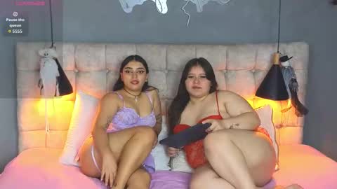 Snapshot of laia_and_aloby chatting on 16, 10, 2025 online show from 16, 10, 2025