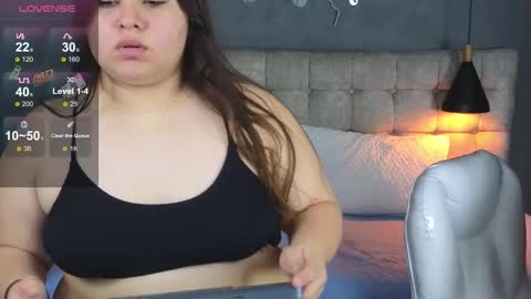 Snapshot of laia_and_aloby chatting on 15, 11, 2025 online show from 15, 11, 2025