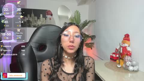 Snapshot of laila_angel chatting on 7, 1, 2025 laila_angel online show from 7, 1, 2025