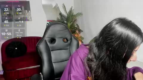 Snapshot of laila_angel chatting on 22, 12, 2025 laila_angel online show from 22, 12, 2025