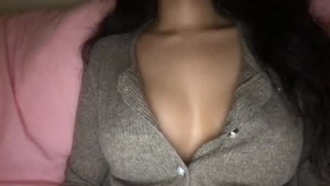 Snapshot of lailayousef chatting on 23, 1, 2025 Laila Yousef online show from 23, 1, 2025