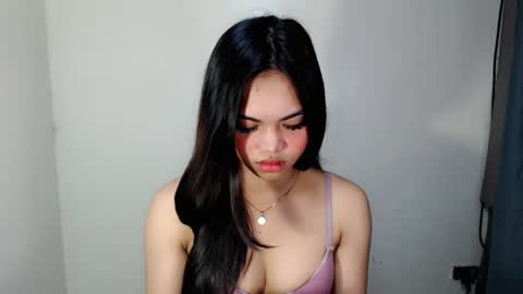 Snapshot of laire_allure chatting on 6, 5, 2026 laire online show from 6, 5, 2026