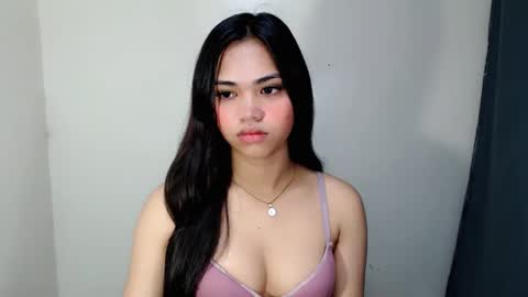 Snapshot of laire_allure chatting on 7, 5, 2026 laire online show from 7, 5, 2026