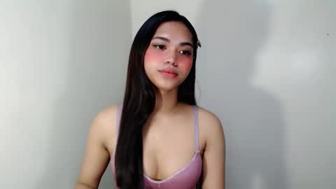 Snapshot of laire_allure chatting on 13, 5, 2026 laire online show from 13, 5, 2026