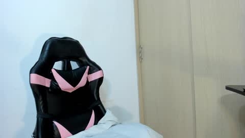 Snapshot of lala_buny chatting on 4, 4, 2026 Lala online show from 4, 4, 2026