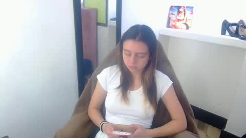 Lala clark online show from 12, 11, 2025