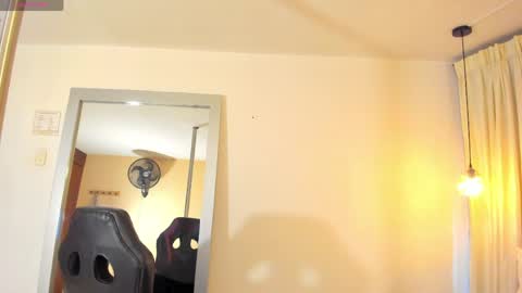 Snapshot of lala_demon chatting on 1, 4, 2026 lala_demon online show from 1, 4, 2026