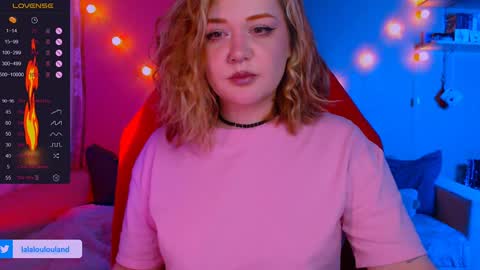 Snapshot of lala_loulou chatting on 22, 12, 2024 Nicky online show from 22, 12, 2024