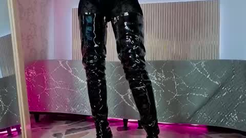 Snapshot of lala_pantyhose chatting on 26, 3, 2026 Miss Lala online show from 26, 3, 2026