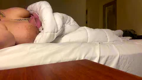 Snapshot of lalaaacx3 chatting on 21, 2, 2025 lalaaacx3 online show from 21, 2, 2025