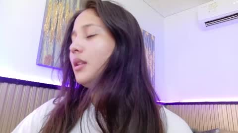 Laura online show from 16, 12, 2025