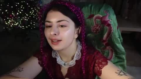 Snapshot of lama111111mama chatting on 18, 12, 2024 I work 5PM to 9 PM EST New York online show from 18, 12, 2024