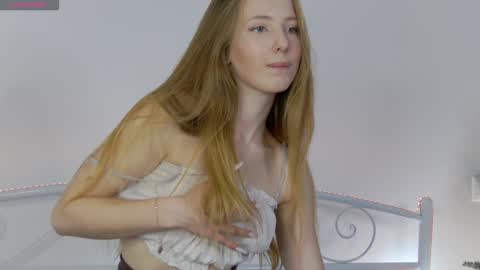 Snapshot of lana__j chatting on 1, 1, 2025 Liana online show from 1, 1, 2025