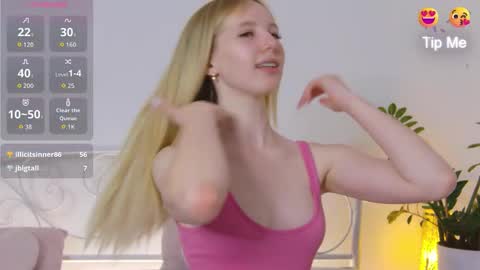 Snapshot of lana__j chatting on 13, 10, 2025 Liana online show from 13, 10, 2025