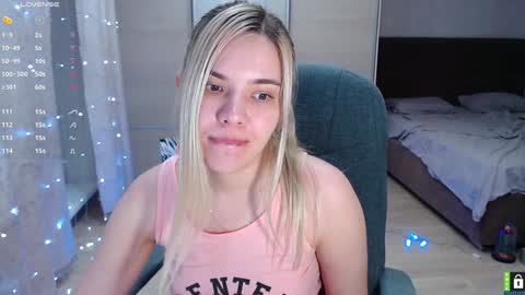 Snapshot of lana__nova chatting on 2, 2, 2025 Lana online show from 2, 2, 2025