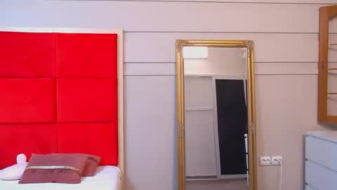 LanaBanner online show from 3, 10, 2025