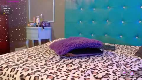 Angel  IG  online show from 4, 10, 2025