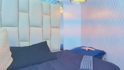 Vanessa  online show from 19, 2, 2026