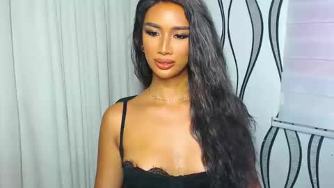 Snapshot of lanadel_hilton chatting on 4, 1, 2025 Lana online show from 4, 1, 2025