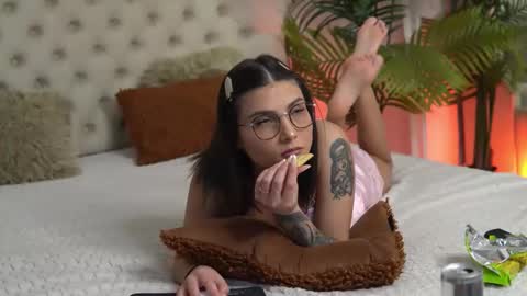 Snapshot of lanajenner chatting on 23, 4, 2026 lanajenner online show from 23, 4, 2026